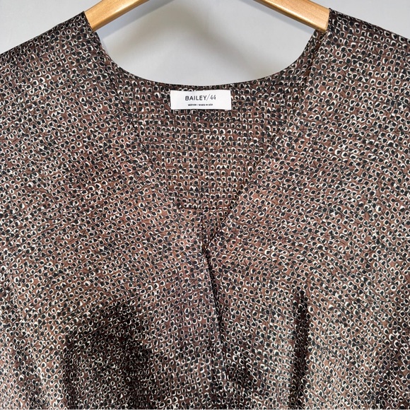 Women's Black Brown Printed Blouse Medium. Faux wrap. High/low. Bubble. Dressy - Picture 2 of 10